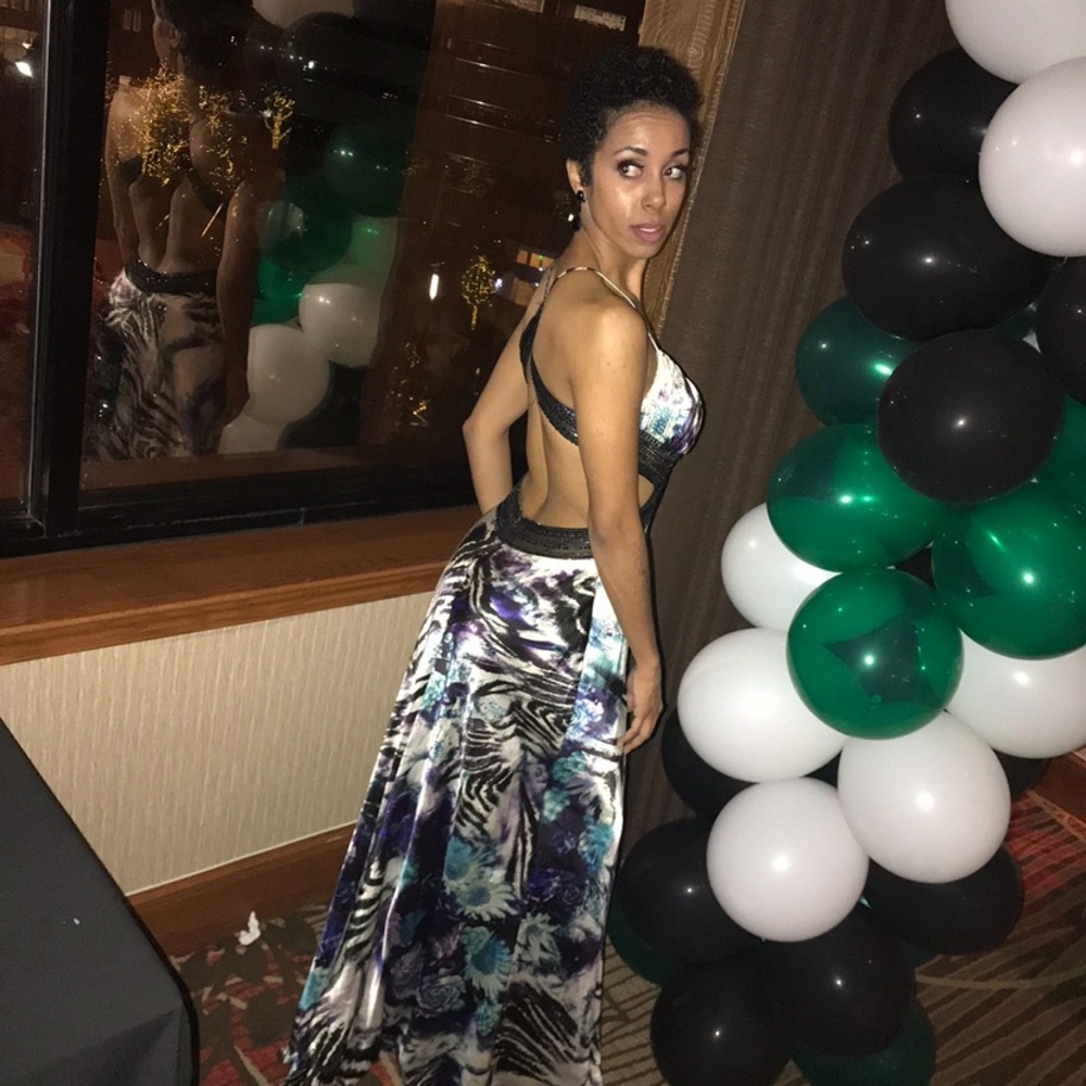 Dress / Gown